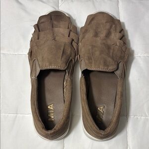 MIA Margaret Ruffle Sneaker Slip On Taupe Woven Slip-On Loafers